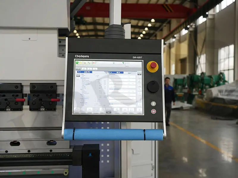 DELEM DA69T CONTROLLER OF SHEET METAL PRESS BRAKE