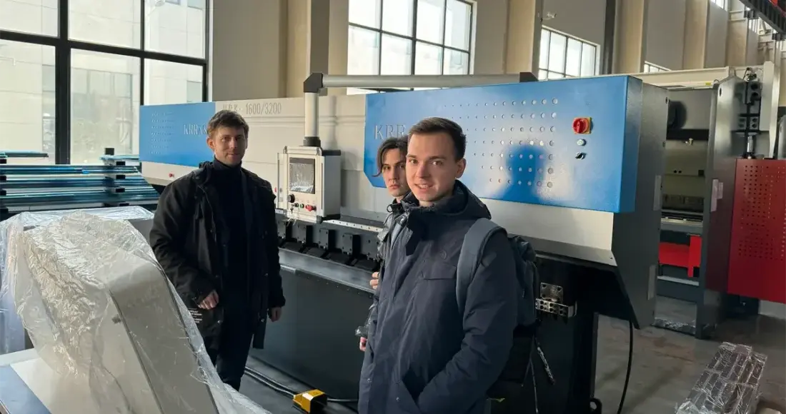 Russian customer visit China popular bending machine manufacture Krras Inc