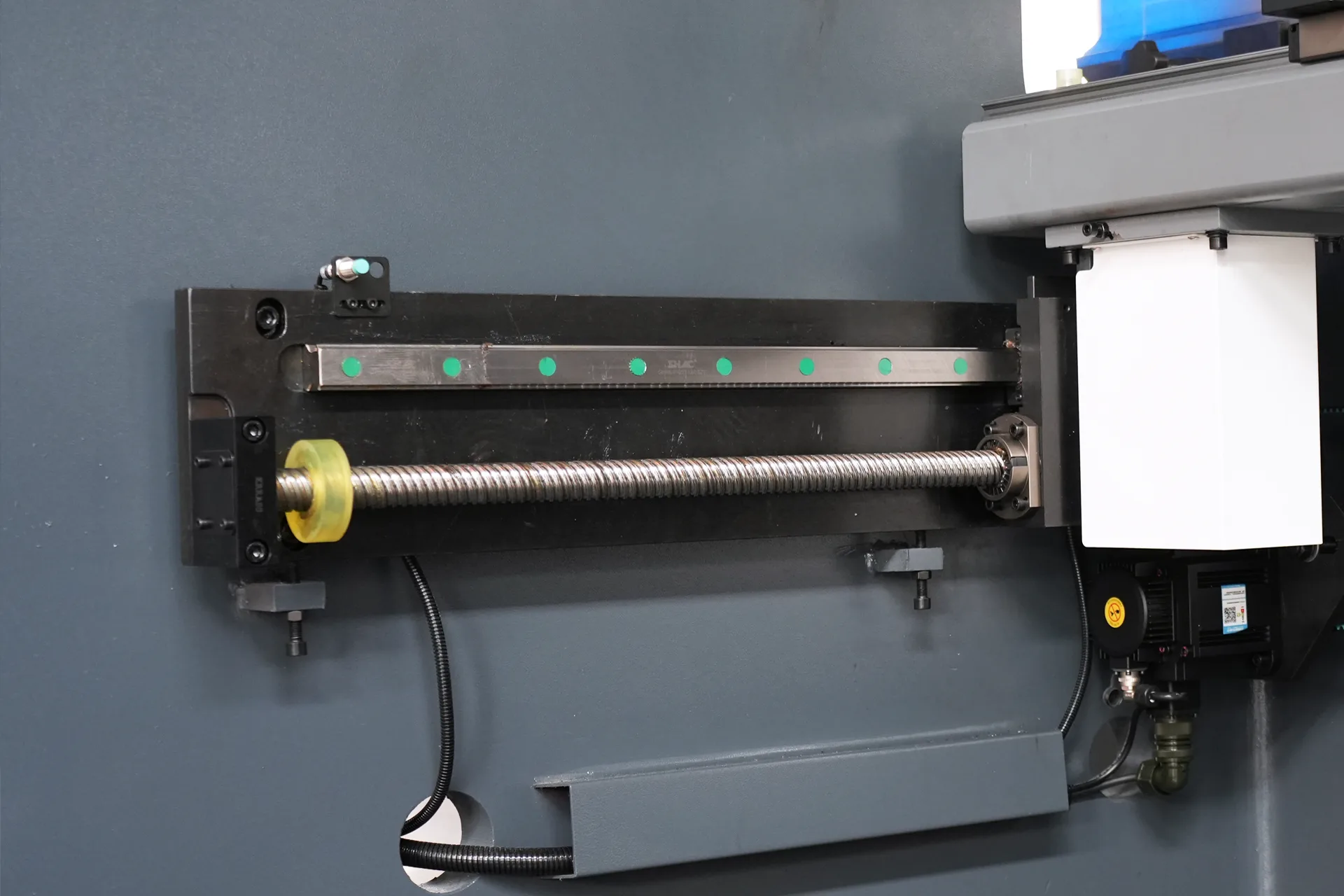 X-axis ball screw linear guide